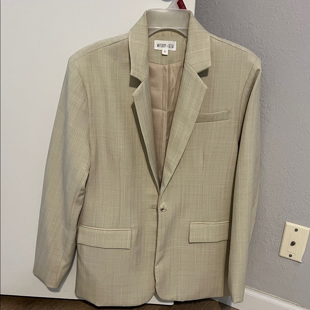 Women’s Beige Blazer